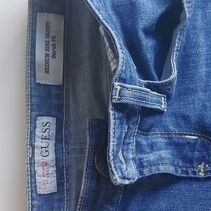 Guess Medium Rise Skinny Sarah Fit - sz 25